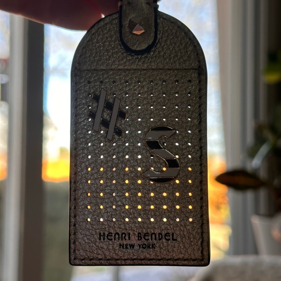 Henri Bendel Luggage Tag Charm - Picture 2 of 6